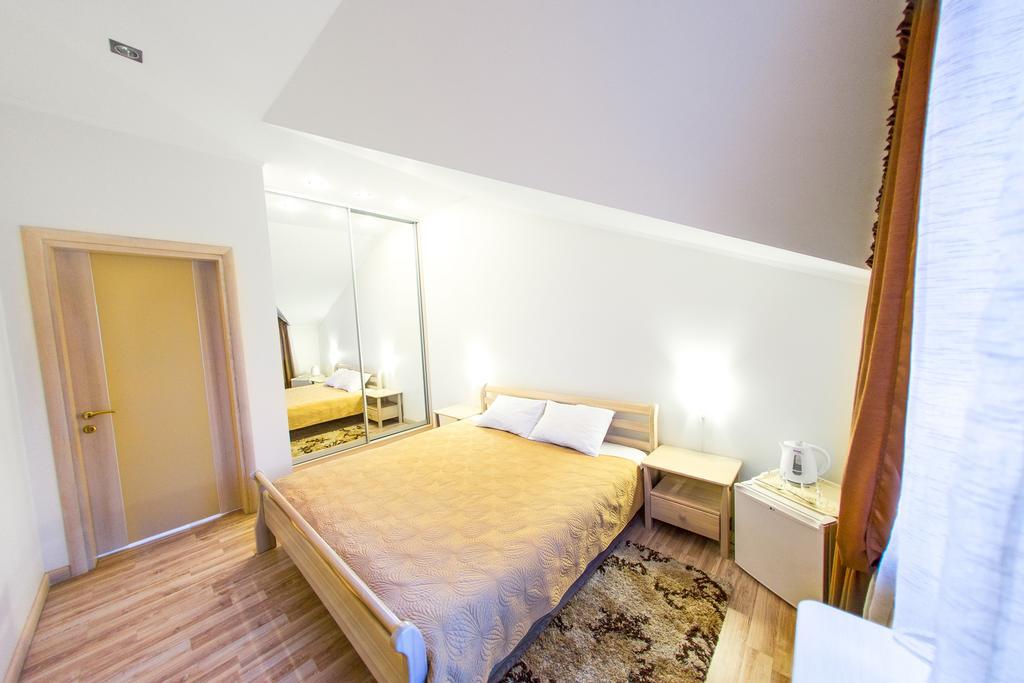 Abc Apartments Business Class Kyiv Room photo
